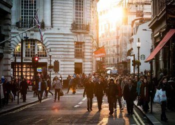 La calle Goya es la vía comercial más cercana a recuperar la afluencia preCOVID-19