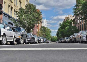 Valencia tendrá 1060 plazas de aparcamiento inteligentes  para vehículos especiales