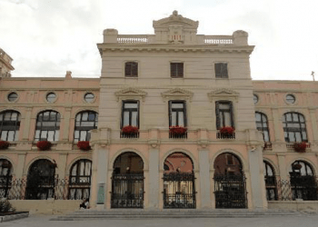 Sareb cede 80 viviendas para fines sociales al Ayuntamiento de Sabadell
