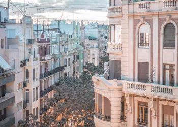 El Consell valenciano amplía en dos años la prórroga del convenio con CriteriaCaixa para el alquiler social