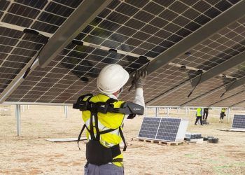 Endesa conecta a la red una nueva planta fotovoltaica en Badajoz