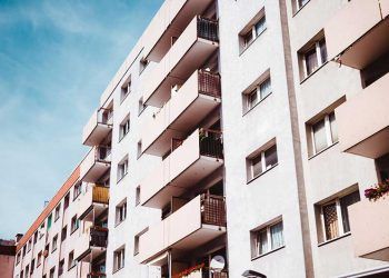 Los madrileños y barceloneses recortan su presupuesto para comprar vivienda en un 3%