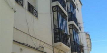 Andalucía destina 305.711 euros para mejorar la accesibilidad de 119 viviendas en Loja y Motril