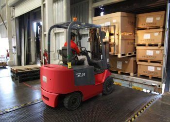 La contratación de espacios logísticos en Valencia crece un 13%