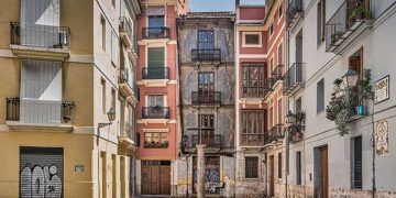 El Ivace financiará hasta el 85% del coste de la rehabilitación energética de edificios