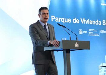 El Gobierno acuerda con la Sareb y los bancos la cesión de 26.000 viviendas para alquiler social