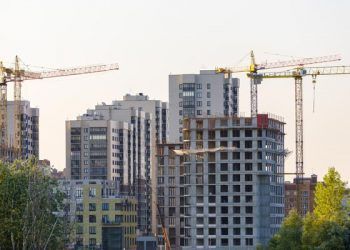 España es el segundo país de la Unión Europea con más ciudadanos viviendo en pisos (65%)