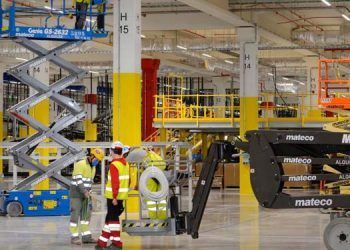 Centro logístico robotizado de Amazon en Corvera