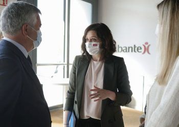 Díaz Ayuso se reúne con Women In Real Estate Spain