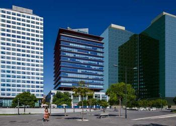 Iberdrola Inmobiliaria vende Torre Esteve en Barcelona al fondo alemán KGAL