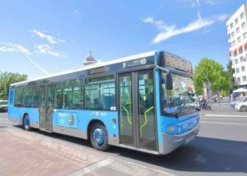 Madrid pone en marcha un servicio especial de lanzadera de autobuses eléctricos
