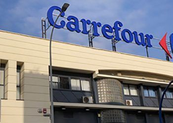 Carrefour vende 7 establecimientos a Realty Income por 93 millones de euros