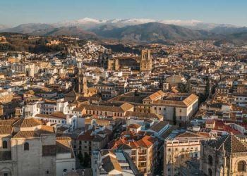 Mitma impulsa la regeneración urbana en Andalucía con 4.561 actuaciones en viviendas