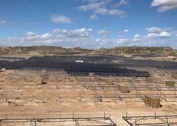 Trabajos de Lantania en el parque solar de Alcañiz (Teruel)
