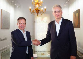 Héctor Illueca, vicepresidente segundo y conseller de Vivienda y Arquitectura Bioclimática de la Generalitat Valenciana, y Josep Marí, conseller de Movilidad y Vivienda del Govern de las Islas Baleares