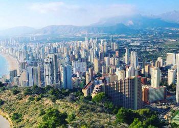 Urbas construye Benidorm Beach, uno de los rascacielos más altos de la ciudad, con un contrato de casi 28 millones