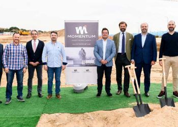Momentum coloca la primera piedra de la cooperativa de 64 viviendas que gestiona en Villaviciosa de Odón