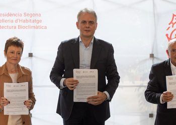 Héctor Illueca firma un convenio con la Universitat de València y Fecovi para fomentar la vivienda cooperativa en la Comunidad Valenciana