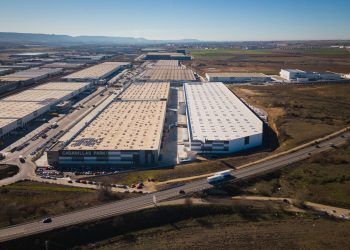 MERLIN Properties entrega a DSV Solutions Spain dos nuevas instalaciones logísticas con casi 70.000 metros cuadrados en la Zona Centro.