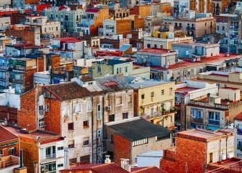 Madrid y Barcelona concentran los 14 barrios con mayor renta neta media anual por habitante
