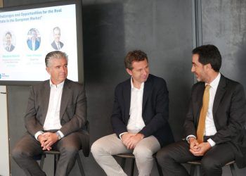 Directivos de JP Morgan y CBRE coinciden en que quedan dos trimestres para que el inmobiliario se reactive