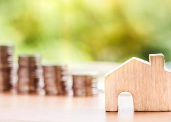 El número de hipotecas sobre viviendas inscritas en los registros de la propiedad es de 33.398, un 24,0% menos en tasa anual