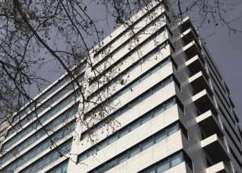 Ibervalles compra el edificio de oficinas de General Perón 27, propiedad de Allianz Seguros