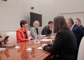 La Ministra de Vivienda agradece la implicación de AVS en la promoción de un parque público de viviendas en España