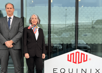 El consejero de digitalización de la Comunidad de Madrid visita el centro de datos MD6 de Equinix