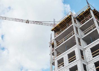 La compraventa de vivienda cae durante 2023 aunque mantiene su dinamismo