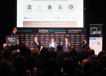 Gran éxito de participación en la jornada “Precios de suelo versus vivienda asequible” organizada por AGV
