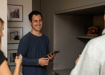 Hausum y Berkshire Hathaway HomeServices Spain se alían para impulsar las inspecciones técnicas inmobiliarias en España