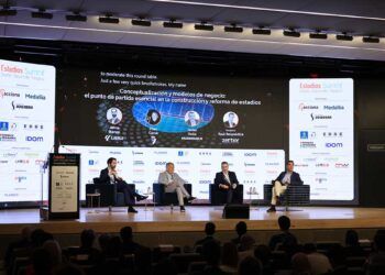 Expertos internacionales debaten la evolución de los estadios hacia espacios multifuncionales y su integración en el tejido urbano en ESTADIOS SUMMIT