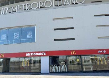 McDonald’s abre un restaurante en el Estadio Riyadh Air Metropolitano del Atlético de Madrid, el primero en un estadio de fútbol en España