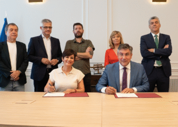 El Ministerio de Vivienda y la Fundación Laboral de la Construcción firman un convenio para facilitar el acceso al empleo en el sector