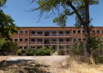 SEPES licita las obras de demolición de varios inmuebles en la actuación Nuevo Barrio Campamento