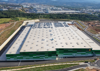 Lidl inaugura un nuevo centro logístico en Martorell tras invertir 140 millones de euros