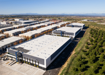 Newdock alquila dos naves logísticas en Arroyomolinos a +BarServitel y Neftys Farma Iberia