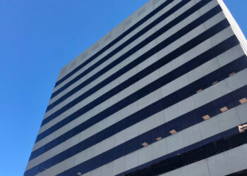 Aliseda formaliza la venta del edificio Talent Tower por 31,5 millones para su reconversión residencial